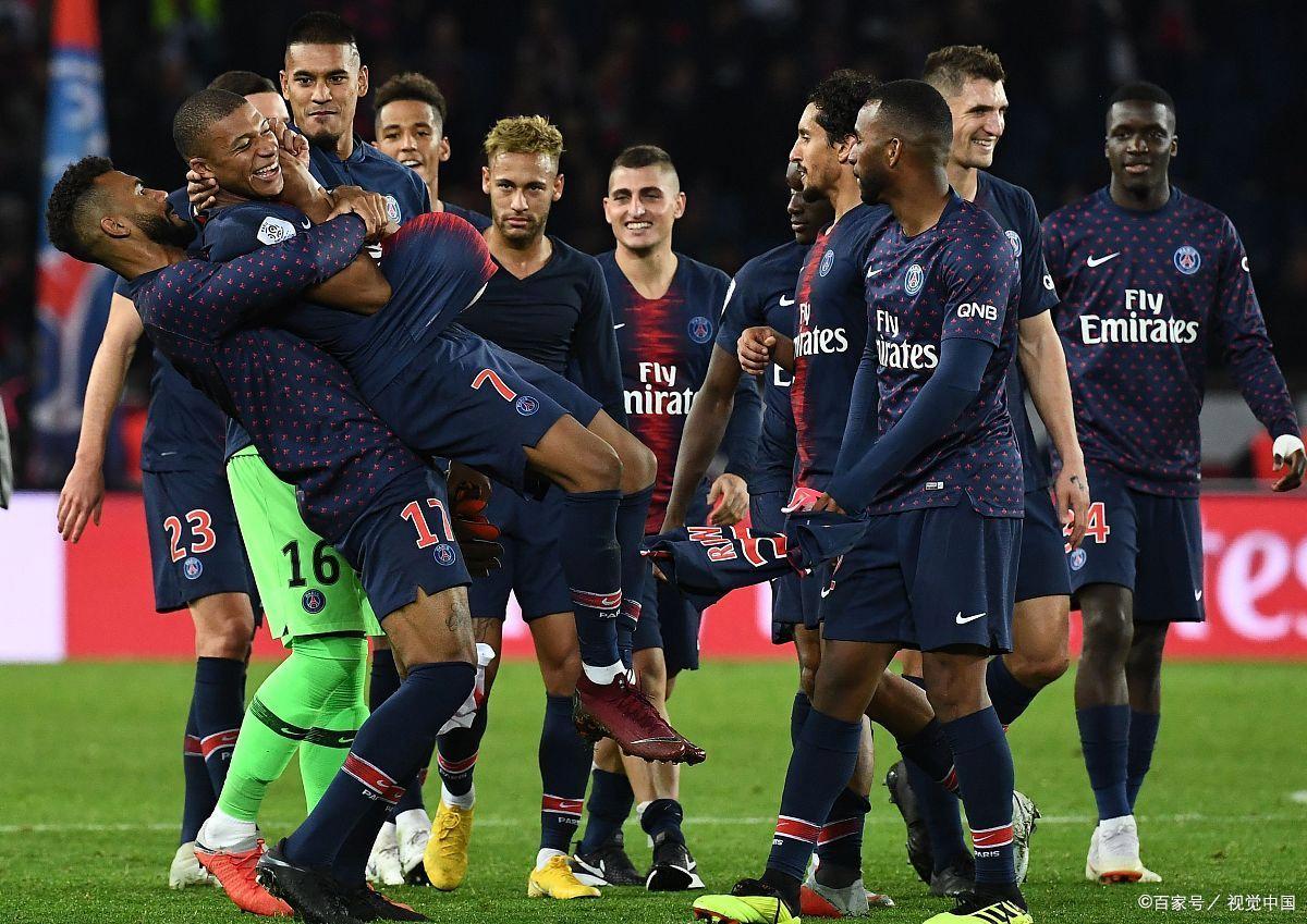 在现代足球 在现代足球