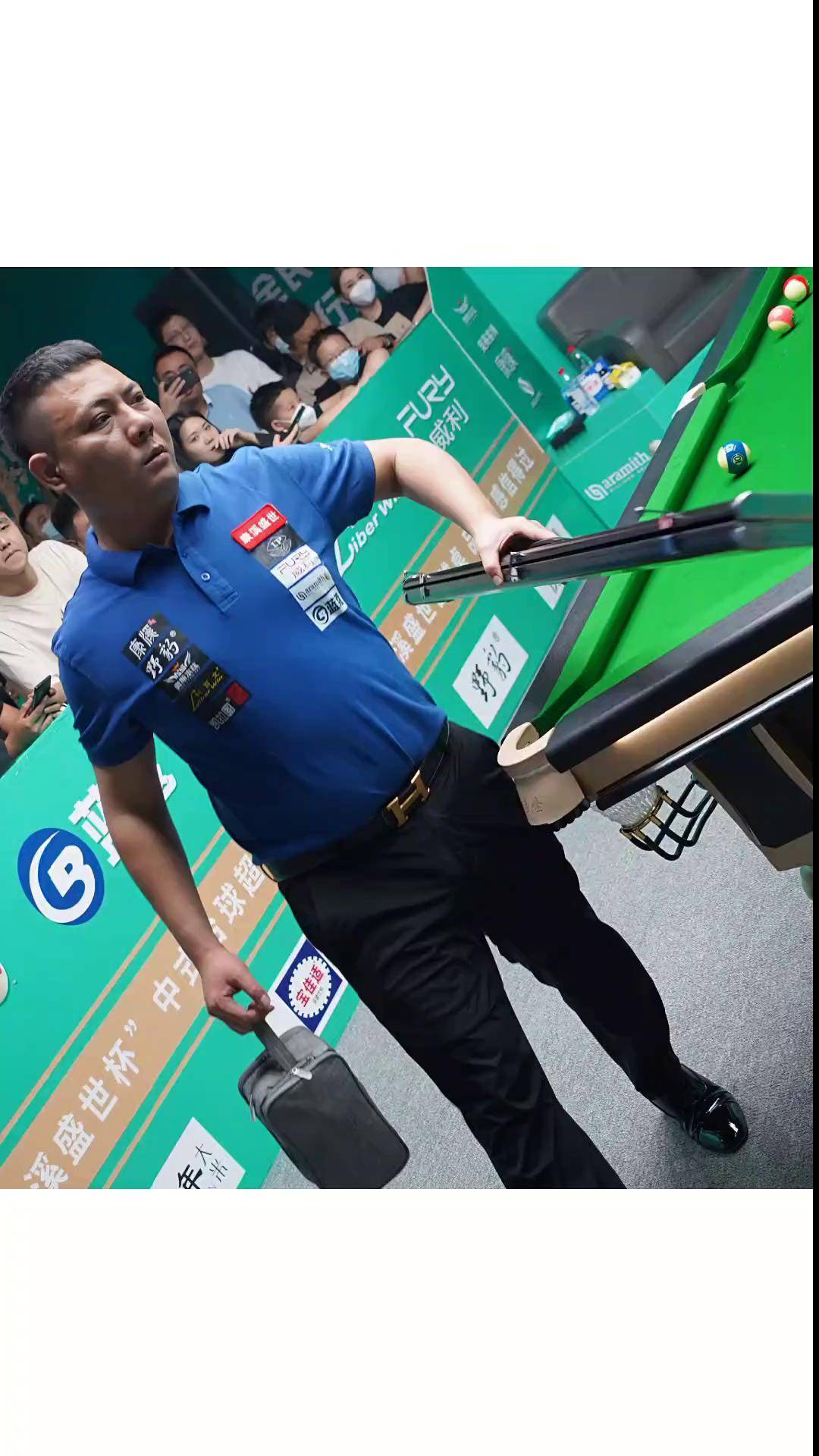 确地追求突 确地追求突